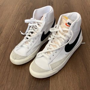 WMNS Blazer Mid 77 Vintage White Black GOAT NIKE